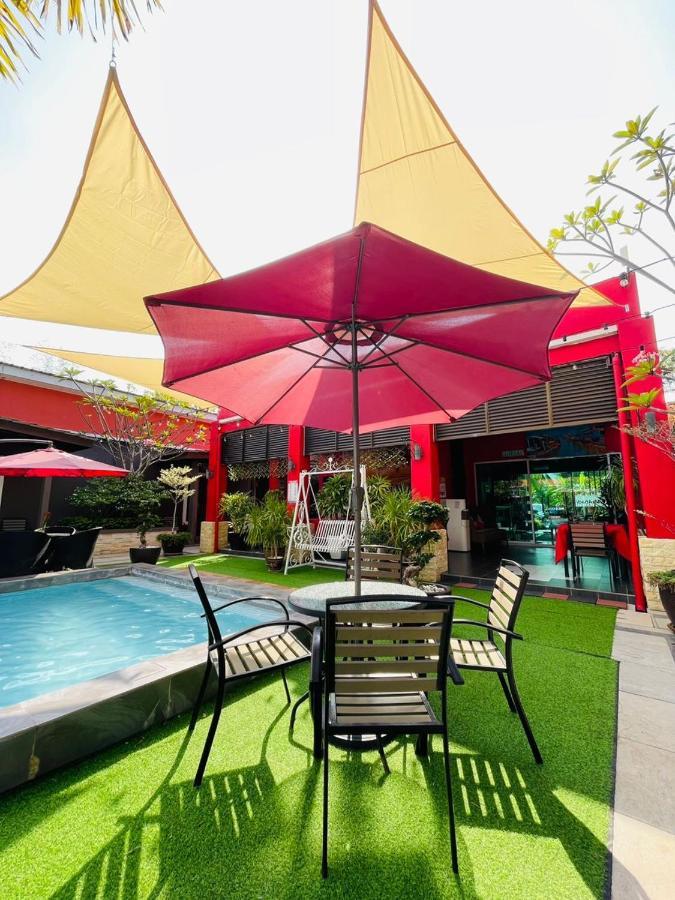 Villa Abadi Resort Pantai Cenang  Zewnętrze zdjęcie
