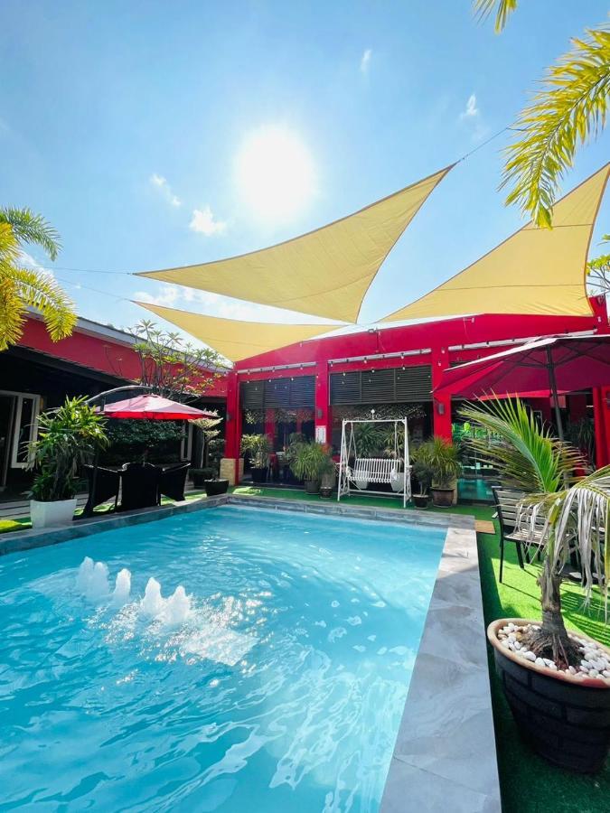 Villa Abadi Resort Pantai Cenang  Zewnętrze zdjęcie