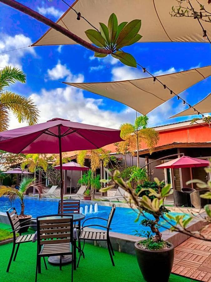 Villa Abadi Resort Pantai Cenang  Zewnętrze zdjęcie